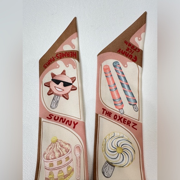 HERMES TWILLY NEW IN BOX. - Picture 6 of 16